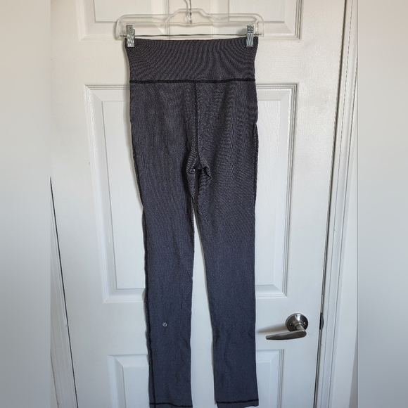 Lululemon skinny will pants - Picture 2 of 6